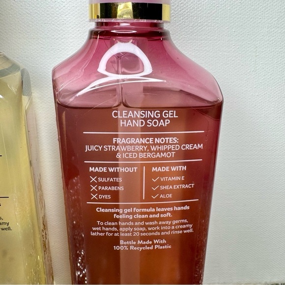 Bath and Body Works Hand Soap Strawberry Snowflakes & Snowflakes & Cashmare NWT - Picture 5 of 5